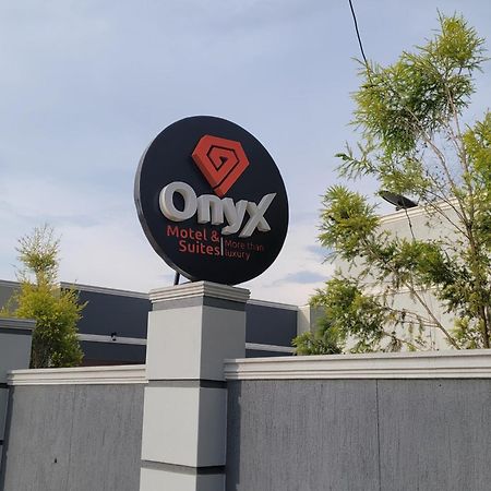 Onyx Motel And Suites ムバララ エクステリア 写真